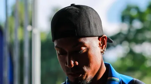 El defensor colombiano ya había tomado una decisión similar el semestre pasado ante la ola de críticas en su contra.