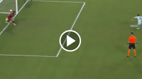 El portero colombiano pasó de villano a héroe en un partido que se definió desde los once metros.