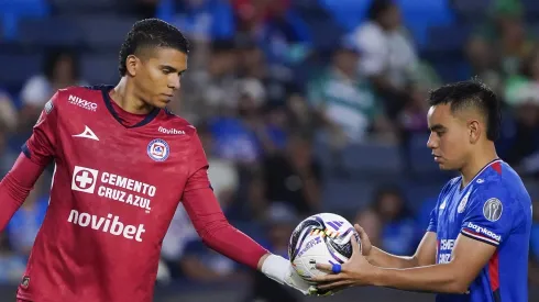 El portero colombiano pasó de villano a héroe al atajar un penal decisivo para darle el triunfo al cuadro cementero.