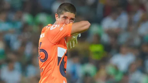 El joven portero de 17 años surgió de Cruz Azul pero al poco tiempo se marchó hacia los Pumas de la UNAM.