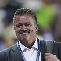 Carlos Hermosillo salió en defensa de Iván Alonso y Víctor Velázquez: afición no lo perdonó