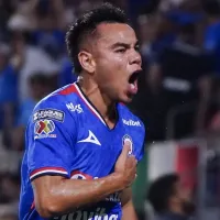 Cruz Azul anuncia la renovación de Charly Rodríguez y tira un dardo a Giakoumakis y Piovi