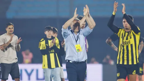 Diego Aguirre se quedó a las puertas de los cuartos de final después de que Racing de Avellaneda anotara un gol al minuto 94'.