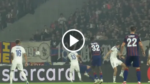 El canterano de Cruz Azul fue titular en el partido de ida de los playoffs de la Liga de Campeones.