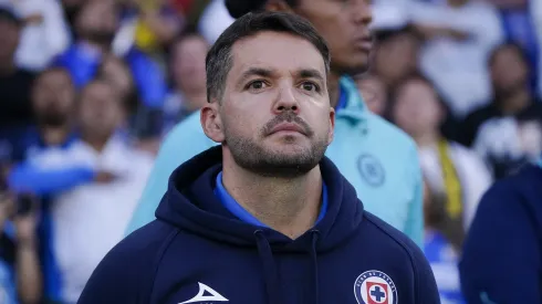 Nicolás Larcamón define el equipo de Cruz Azul que enfrentará a Toluca.