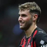 Santiago Giménez fue contundente sobre los rumores de una posible salida del Milan