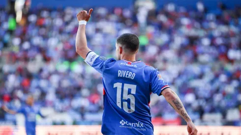 Nacho Rivero recibió un duro golpe en su rostro en la visita a Pachuca.