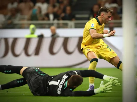 Afición del Milan reaccionó a los fallos de Santi Giménez