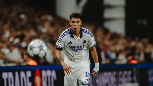 El lateral surgido de Cruz Azul destacó en su debut por Champions League.