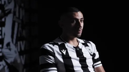 El delantero europeo busca renacer en PAOK tras salir de Cruz Azul.