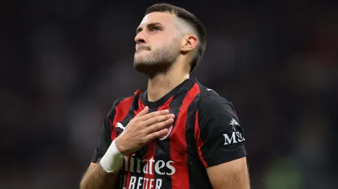 Prensa italiana se rinde ante Santiago Giménez