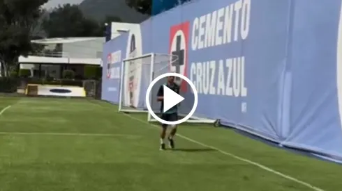 El mediocampista mexicano sufrió una ruptura del ligamento cruzado que le terminó afectando los meniscos de la rodilla izquierda.