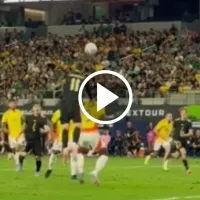 Santiago Giménez sigue con la pólvora mojada: su fallo insólito en el México vs. Colombia