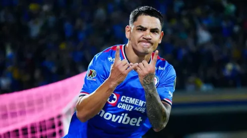 El delantero uruguayo aprovechó un error de la defensa americanista para igualar el tanto conseguido por Brian Rodríguez.