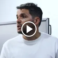 Nicolás Larcamón ironizó sobre el mal momento de Pumas a poco del juego vs. Cruz Azul