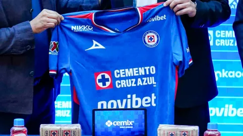 El cuadro cementero entró en una espiral de renovaciones que ya lleva varios meses. La de Jorge Sánchez también se hizo oficial en esta jornada.