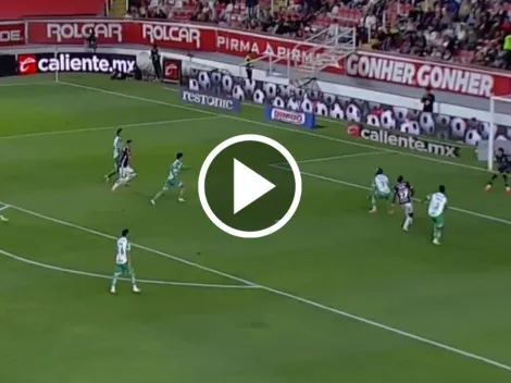 Cambindo sigue intratable: golazo de genio ante el Santos Laguna