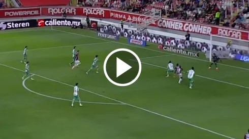 El delantero colombiano volvió a anotar con el Necaxa  y los  rayos sueñan con meterse en el Play In en la última jornada.