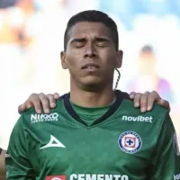 Jugadores de Cruz Azul consuelan a Kevin Mier tras conocerse la lesión: “Volverás mejor”