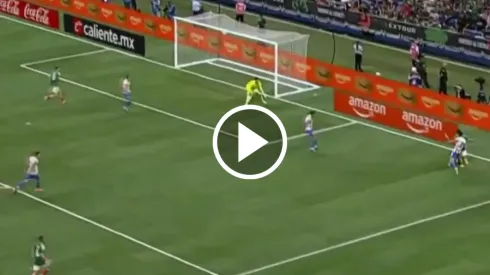 El ex jugador de Cruz Azul fue de lo poco destacable de una selección que suma seis partidos sin poder ganar a un conjunto de Conmebol.