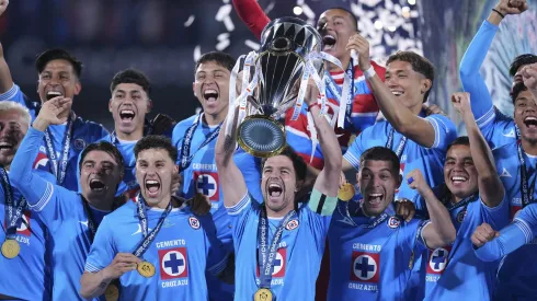 Cruz Azul enfrenta un calendario maratónico que lo podría dejar con cuatro títulos en sus vitrinas en menos de un mes.