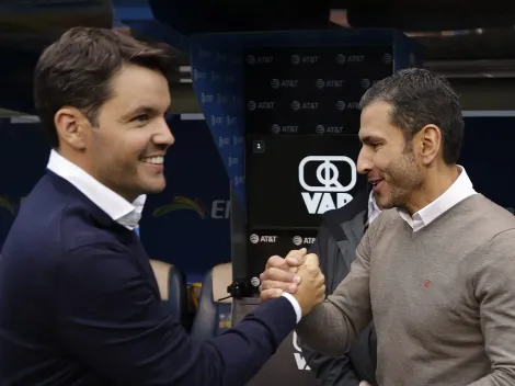 La historia que nadie sabía: el DT rival que recomendó a Larcamón