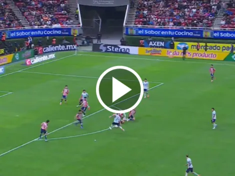 Bogusz estuvo a punto de silenciar el Akron al minuto 87'