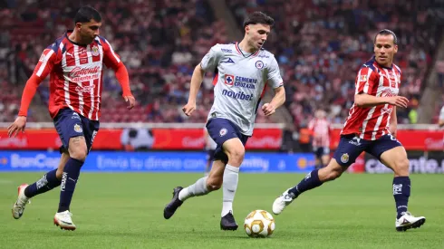 José Paradela en la ida ante Chivas de Guadalajara.
