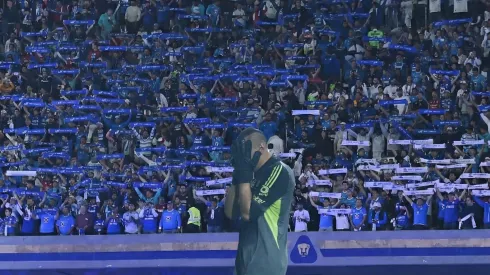 Todas las veces que la afición de Cruz Azul insultó a Nahuel Guzmán