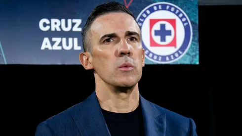 El ex entrenador de Cruz Azul elogió a Víctor Velázquez y reveló que filtraban temas que se hablaban en el vestidor.