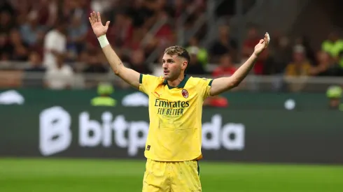 El canterano de Cruz Azul tendrá una ardua tarea cuando vuelva de su recuperación: el AC Milan le encontró dos reemplazos.