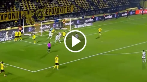 El ex delantero de Cruz Azul está en medio de los rumores de salida tras una supuesta oferta del Atlético Mineiro.