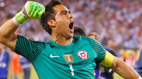 Claudio Bravo muestra su recuperación y se prepara para la Copa América