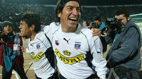 Iván Zamorano anotando por Colo Colo.