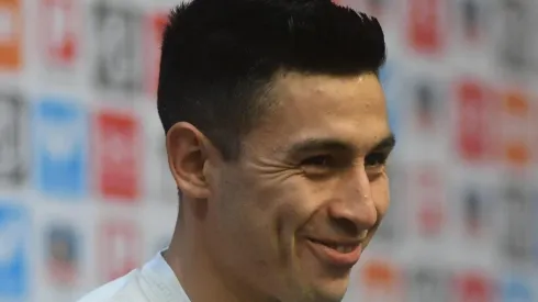 Claudio Baeza dando una conferencia de prensa