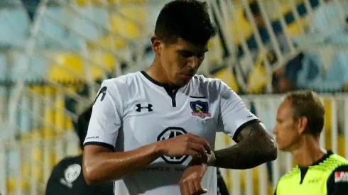 Esteban Pavez lamenta una nueva derrota de Colo Colo.