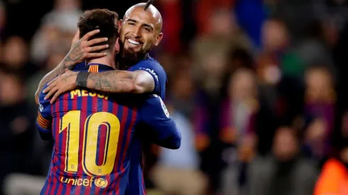 El King celebra con Messi el empate del Barcelona