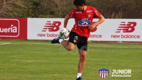Matías Fernández se lució en el primer entrenamiento con el Junior