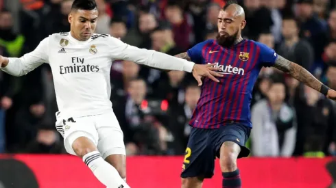 Arturo Vidal no sería titular hoy en el derby.