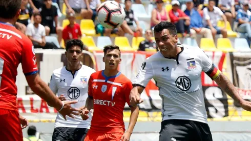 Esteban Paredes está disponible para jugar ante la UC