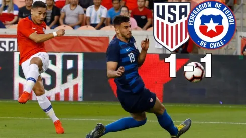 Óscar Opazo define para su golazo.