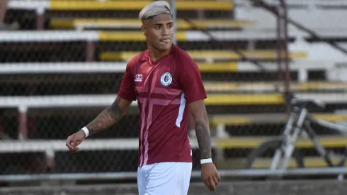Juan Carlos Gaete anotó el primero de Santa Cruz ante Magallanes
