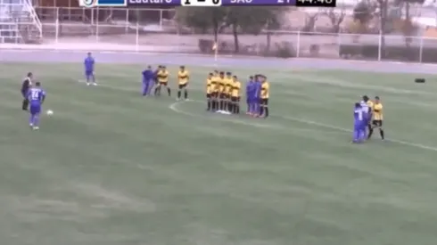 Aceval se prepara para sacar la zurda.