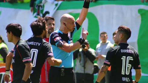 Deischler ya tuvo un partido complicado dirigiendo a Colo Colo