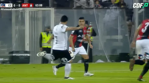 Esteban Paredes estuvo cerca de anotar un golazo