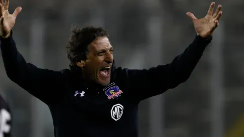Mario Salas vuelto loco con otro final de partido de Colo Colo.