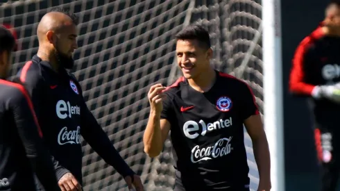 Vidal y Alexis entrenando con la selección