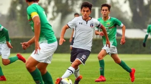 Vicente Pizarro junto a la sub 17