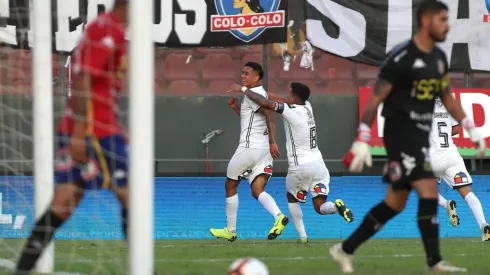 Andrés Vilches celebra ante la Unión en la primera fecha del Campeonato Nacional. Ahora chocarán en amistoso.
