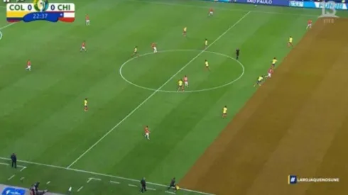 Néstor Pitana a instancias del VAR anuló gol de Charles Aránguiz